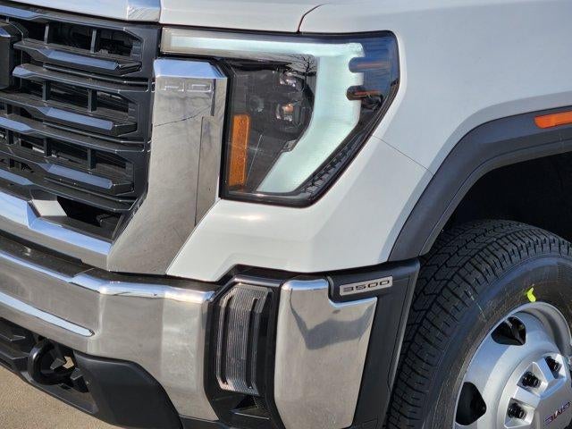 2026 GMC Sierra 3500 HD Chassis Cab Pro