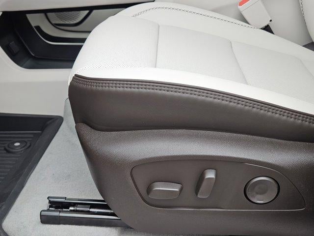 2026 GMC Acadia FWD Denali