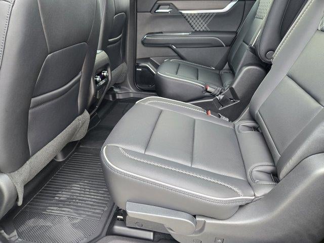 2026 GMC Acadia FWD Denali