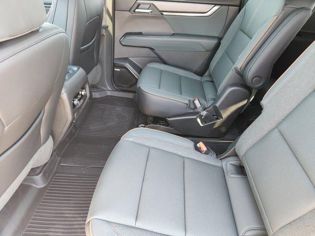 2026 GMC Acadia AWD AT4