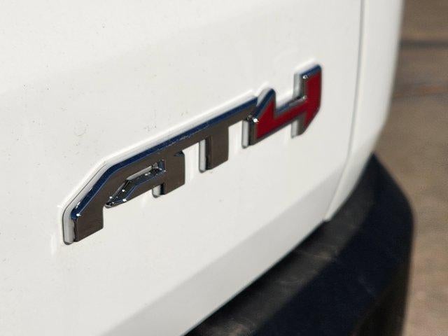 2026 GMC Acadia AWD AT4