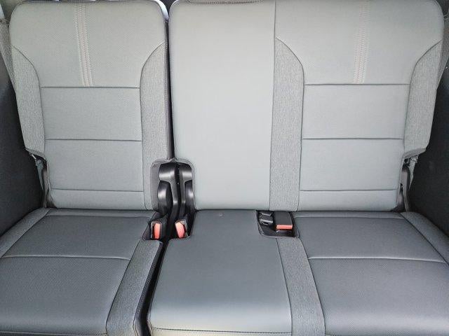 2026 GMC Acadia AWD AT4