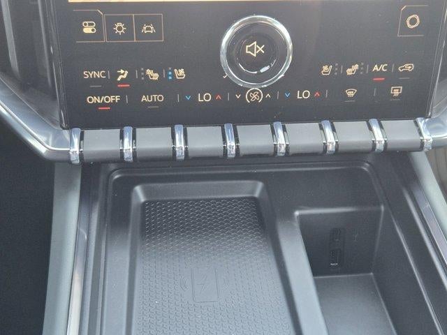 2026 GMC Acadia AWD AT4