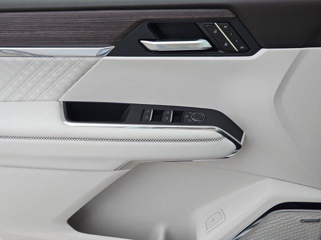 2026 GMC Acadia AWD Denali