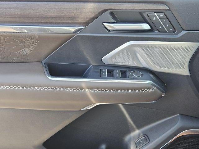 2026 GMC Acadia Denali Ultimate - Photo 16