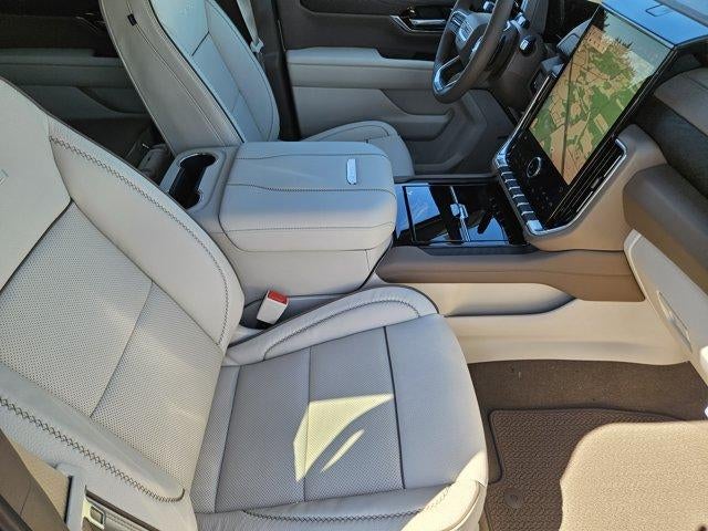 2027 GMC Yukon XL Denali - Photo 10