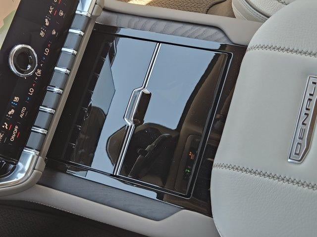 2027 GMC Yukon XL Denali - Photo 15