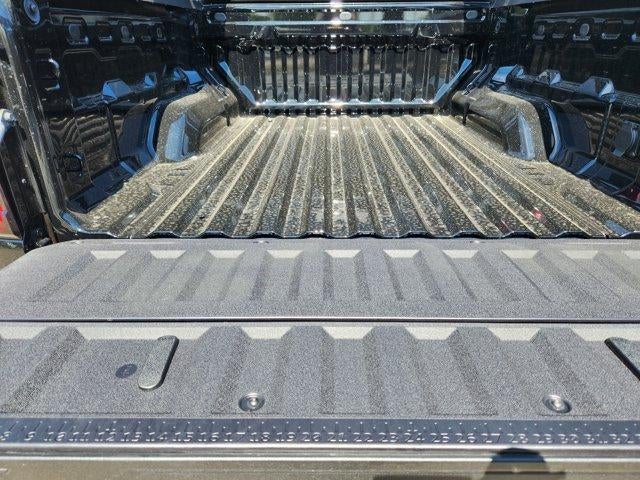 2025 GMC Canyon 4WD AT4