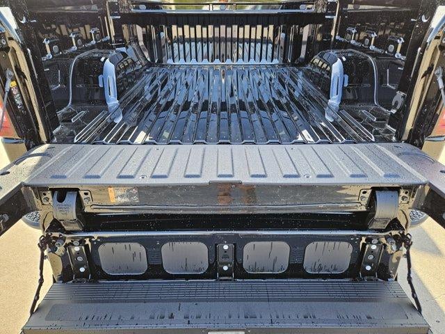 2026 GMC Sierra 1500 SLT - Photo 22