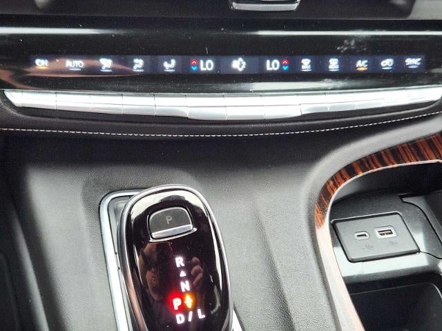 2022 Cadillac Escalade Luxury