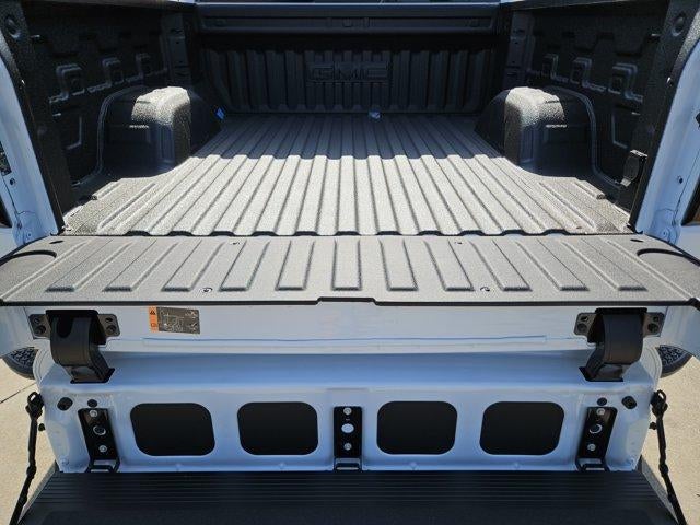 2026 GMC Sierra 1500 SLT - Photo 22