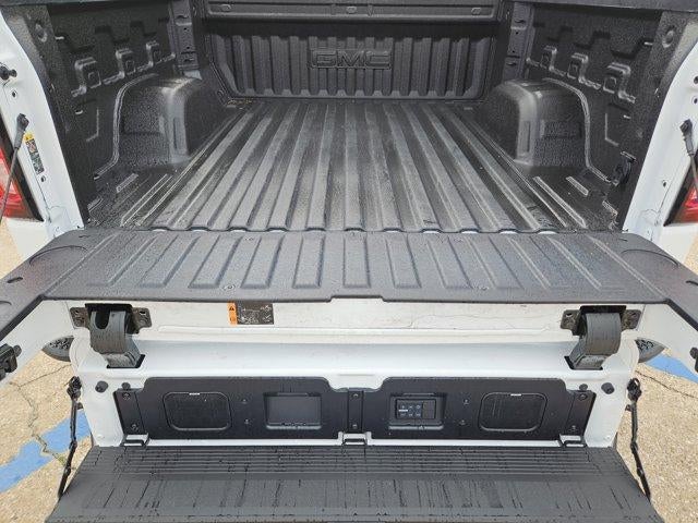 2026 GMC Sierra 1500 AT4X - Photo 21