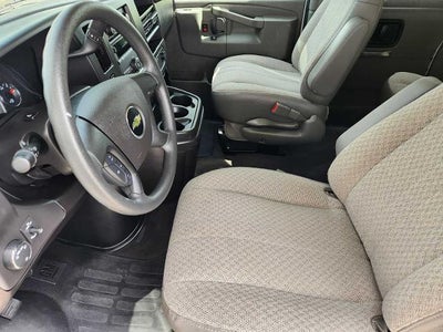 2024 Chevrolet Express Passenger 3500 1LT