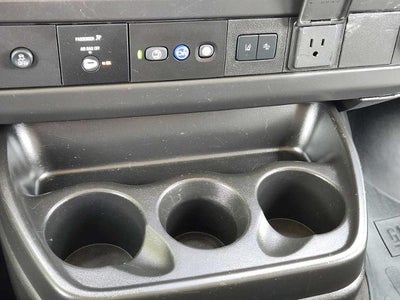 2024 Chevrolet Express Passenger 3500 1LT