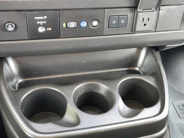 2024 Chevrolet Express Passenger 3500 1LT
