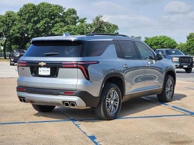 2024 Chevrolet Traverse LT