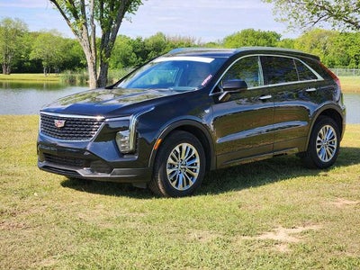 2025 Cadillac XT4 Premium Luxury