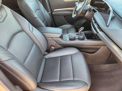 2025 Cadillac XT4 Premium Luxury