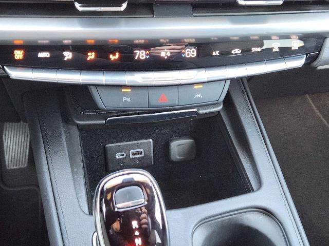 2025 Cadillac XT4 Premium Luxury