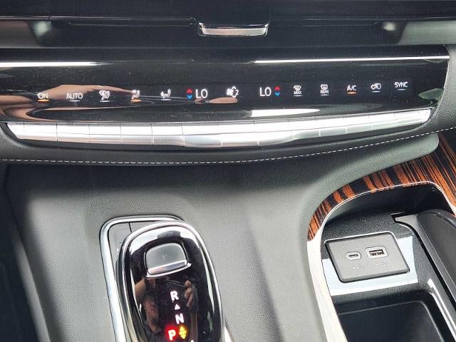 2023 Cadillac Escalade ESV Premium Luxury