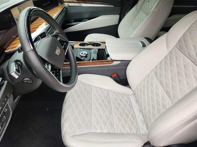 2025 Cadillac Escalade Sport Platinum