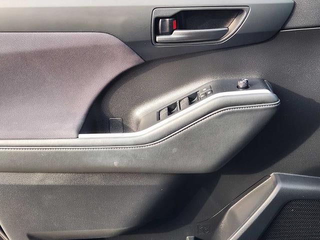 2022 Toyota Highlander L