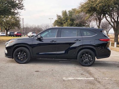 2022 Toyota Highlander L