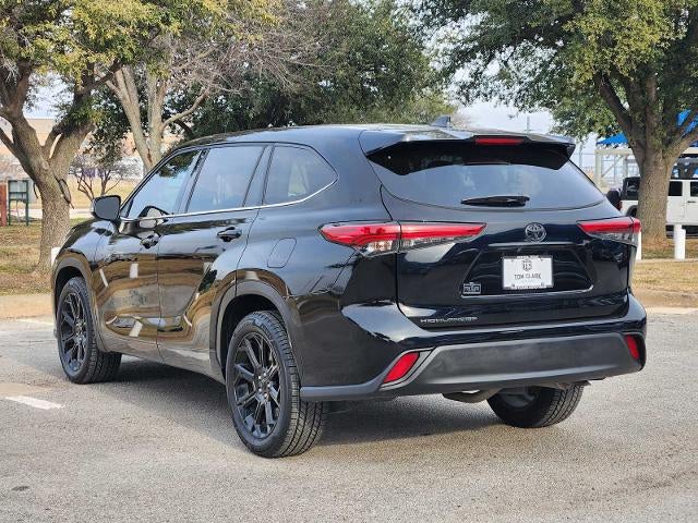2022 Toyota Highlander L