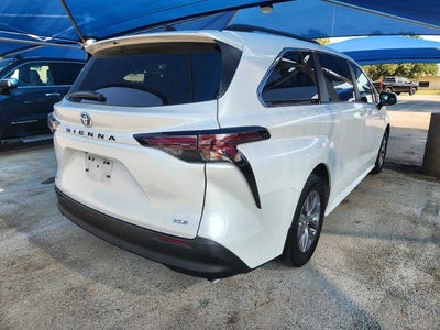 2025 Toyota Sienna XLE