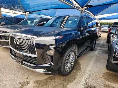 2025 INFINITI QX80 LUXE