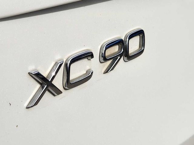 2022 Volvo XC90 Momentum