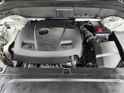 2022 Volvo XC90 Momentum