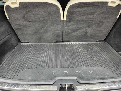 2022 Volvo XC90 Momentum