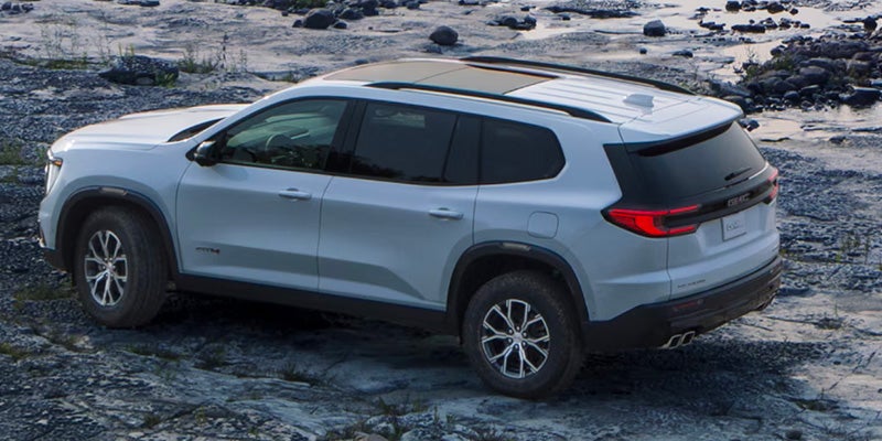 White 2024 GMC Acadia